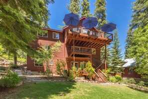 Exterior - Hot Tub, Sleeps 10, Outfitted Deck -Tahoe Cedar Lakeview Lodge (Carnelian Bay)