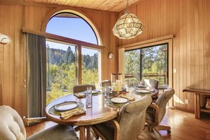 Dining - HOA  w/ Pools & Hot Tubs, Dogs Ok- Northstar On The Course (Truckee)