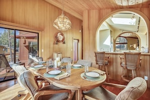 Dining - HOA  w/ Pools & Hot Tubs, Dogs Ok- Northstar On The Course (Truckee)