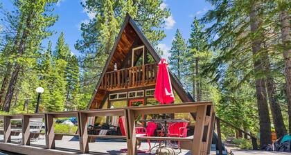 Adventures of the A-frame- 3BR w/ Hot Tub, Backs to forest- Dogs OK!