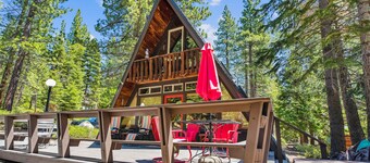 Adventures of the A-frame- 3BR w/ Hot Tub, Backs to forest- Dogs OK!