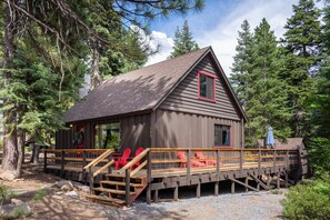 Exterior - Tahoe Vista, Dogs Ok, Walk to Lake and Hiking -Into the Woods (Tahoe Vista)