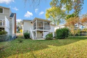 Exterior - Cute bungalow blocks to Stadium (Annapolis)