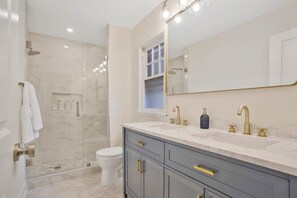 淋浴設備、風筒、提供毛巾