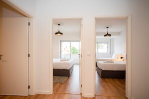 3 bedrooms, desk, iron/ironing board, WiFi - Liiiving in Porto - Modern Design Home (Kids Friendly) (Porto)