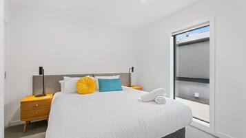 2 quartos, ferros/tábuas de passar roupa, Wi-Fi, roupa de cama