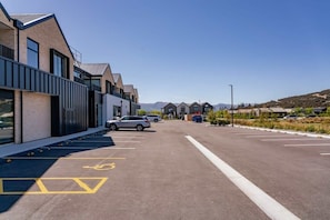 Property grounds - Alpine Serenity Summa (Wanaka)