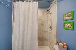 Hair dryer, towels - Cornell | Cozy/Clean 1Bdrm Guest Suite | Near MSU (Bozeman)