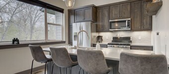 Spur of the Moment Getaway | Gallatin River Trail