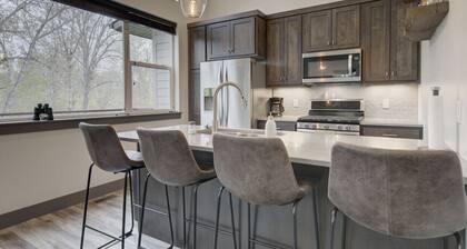 Spur of the Moment Getaway | Gallatin River Trail