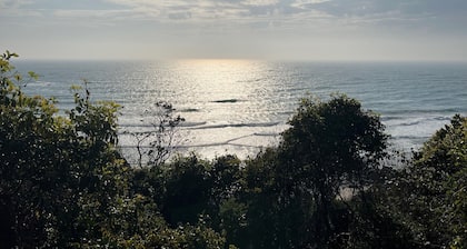 Norfolk Hideaway - Port Macquarie | Easy walk to Ocean and Beaches