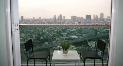 The Beacon Makati by mvmtransient
