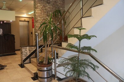 Rysons Continental Hotel 