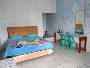 Deluxe-Doppelzimmer | Laptopgeeigneter Arbeitsplatz, Bettwäsche