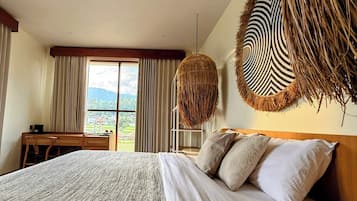 Executive Room | Desk, free WiFi