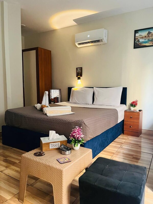 Family Quadruple Room | Egyptian cotton sheets, premium bedding, memory foam beds, soundproofing