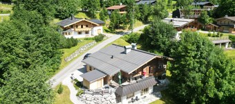 Lovely spacious apartment in wooded area