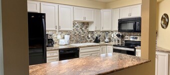 2 bedroom Hidden Gem