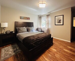 2 bedrooms, desk, iron/ironing board, travel cot