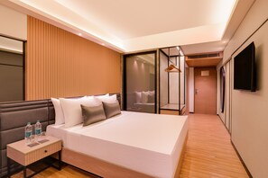 Minibar, wifi gratis, ropa de cama y acceso para silla de ruedas 