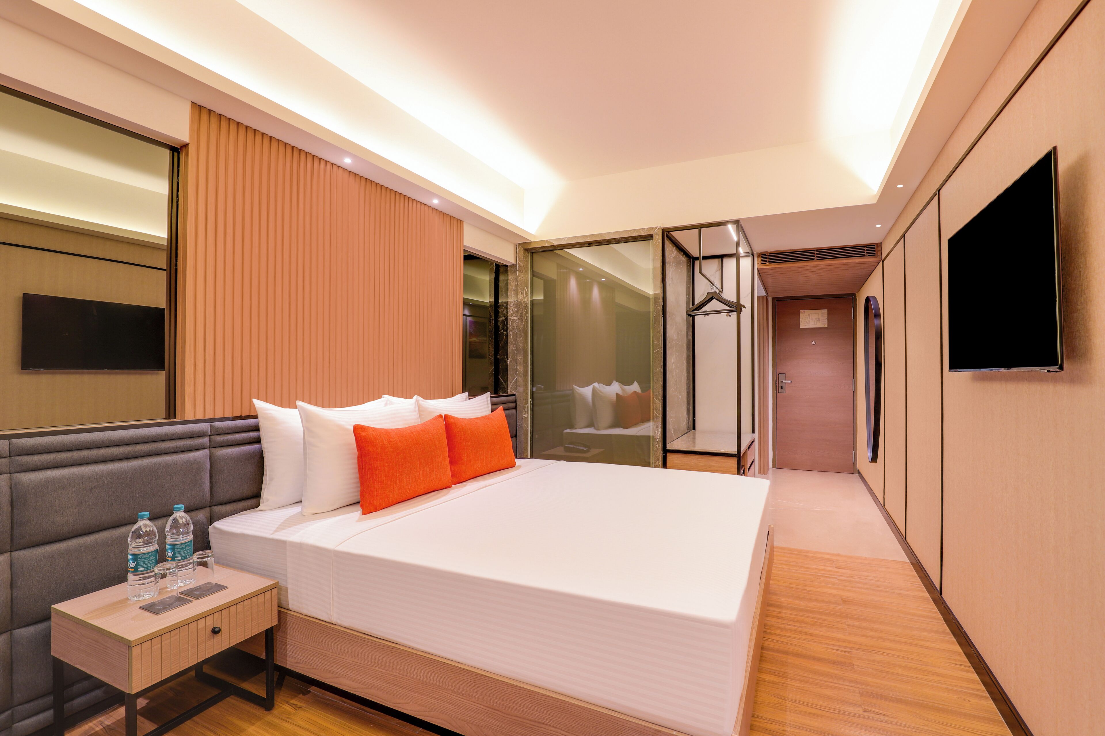 Photo - Lemon Tree Premier, Malad, Mumbai