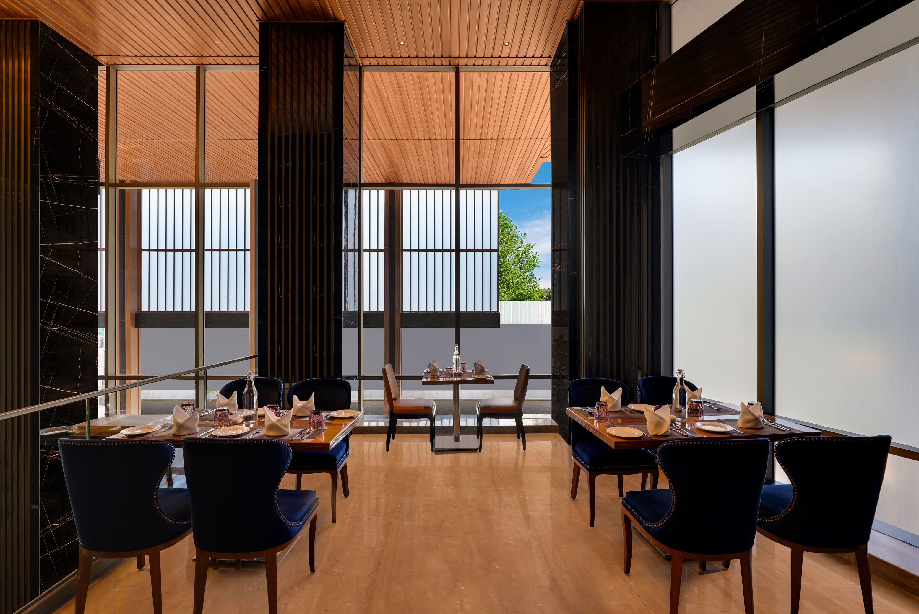 Photo - Lemon Tree Premier, Malad, Mumbai