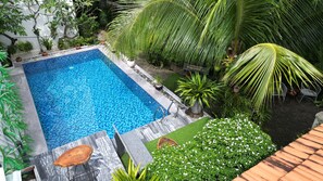 Kolam renang terbuka 