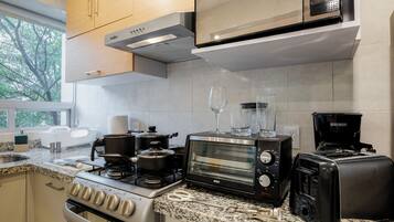 Fridge, microwave, oven, stovetop