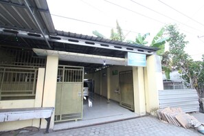 Lobby - OYO 93267 Barokah Rooms Syariah (Praya)