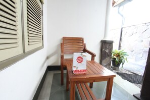 Reception - OYO 93267 Barokah Rooms Syariah (Praya)