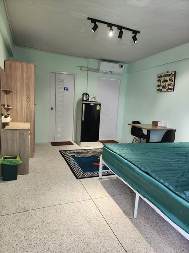 Quiet and Cozy Apartment 2 with Free WiFi 