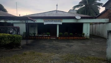 Fachada da propriedade