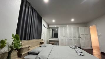 Four-Bedroom Villa - Beach Front