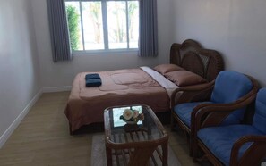 Six-Bedroom Villa with Private Pool | Bed sheets - Chang Phueak Chao Samran Beach (Phetchaburi)