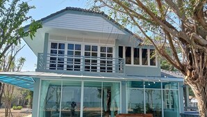 Four-Bedroom Villa - Beach Front - Chang Phueak Chao Samran Beach (Phetchaburi)
