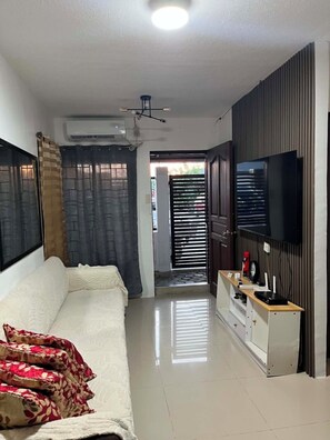 2 habitaciones, escritorio, wifi gratis y ropa de cama 