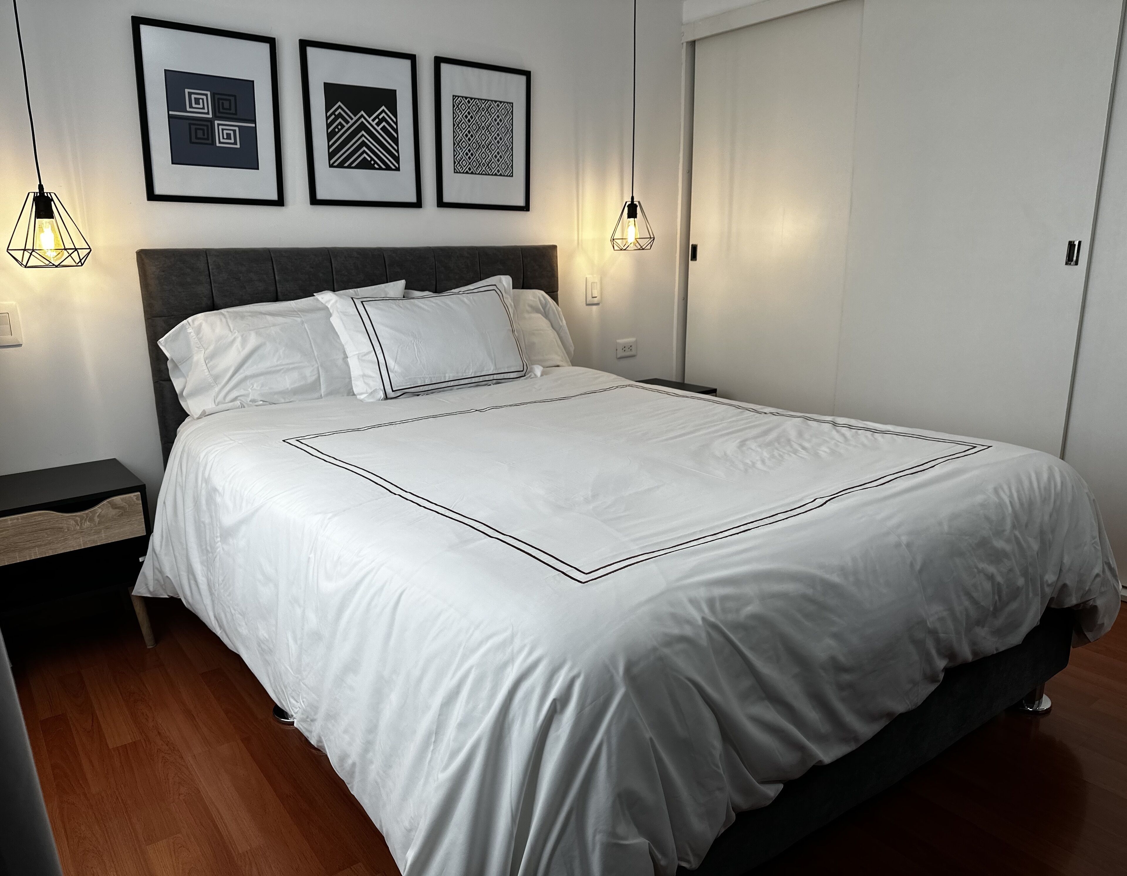 Business Apartment, 1 Queen Bed, Housekeeping, Executive Level | 1 bedroom, Egyptian cotton sheets, premium bedding, down duvets