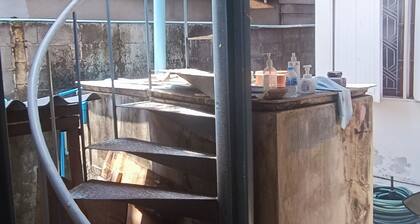 206 Quiet and Cozy Apartment with free WiFi - Fan Room near Skytrain