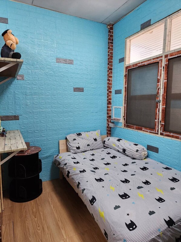 1 bedroom, WiFi, bed sheets