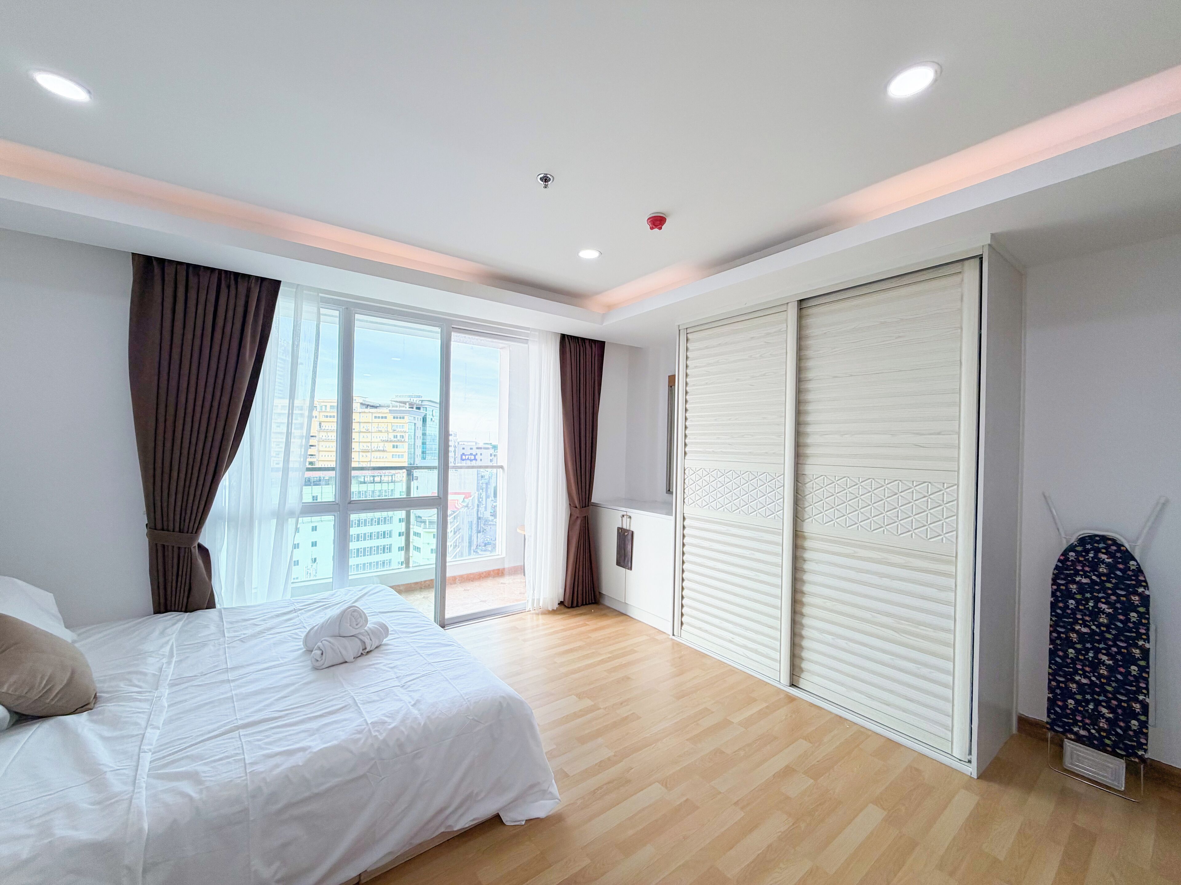 1 chambre, espace de travail pour ordinateur portable