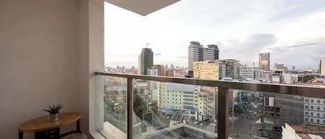 Deluxe Apartment | Balcony