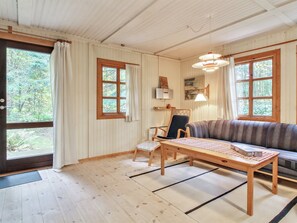 Tv och eldstad