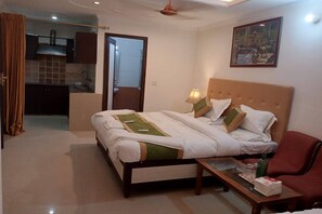 Deluxe Room | View from room - Hotel Shyam Palace (New Delhi)