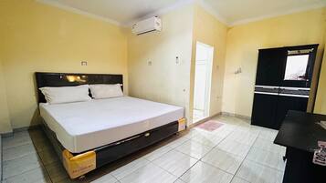 Standard Double Room | Desk, free WiFi