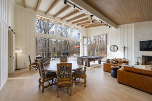 Game room - 4TH NIGHT FREE "Doe See Doe" at Serenity Creek. (Broken Bow)