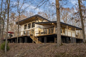 Exterior - 4TH NIGHT FREE "Doe See Doe" at Serenity Creek. (Broken Bow)