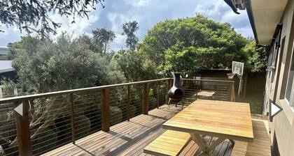 Perfect beach getaway, short stroll to the beach and Blairgowrie village.