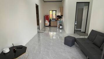 Casa, 2 dormitoris, vistes al jardí | Sala d'estar