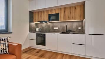 Fridge, microwave, oven, dishwasher