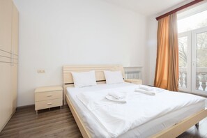 Classic Condo | 2 bedrooms, iron/ironing board, free WiFi, bed sheets